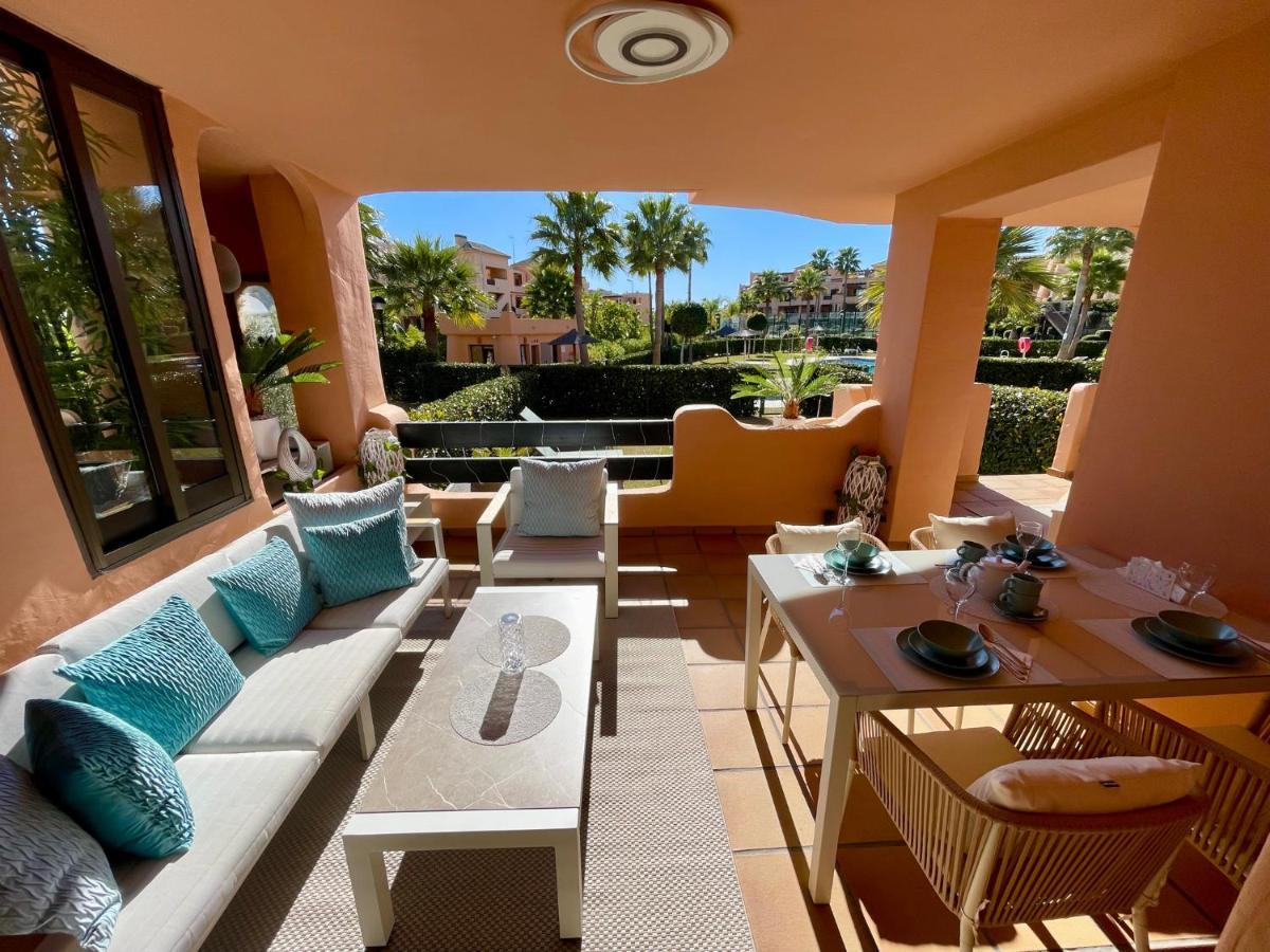 Casares Beach Golf Apartment With Private Garden Direct Pool Access 외부 사진