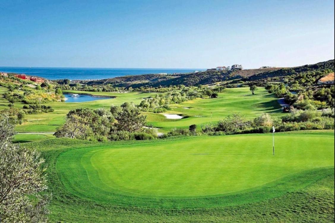 Casares Beach Golf Apartment With Private Garden Direct Pool Access 외부 사진